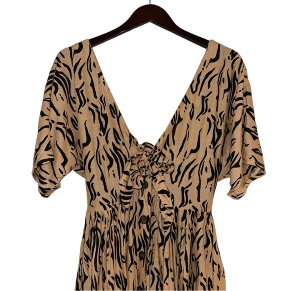 ASOS Maxi Dress Women’s Size 4 US Tan Beige Black Animal Print Knot Front V-Neck - Picture 4 of 12